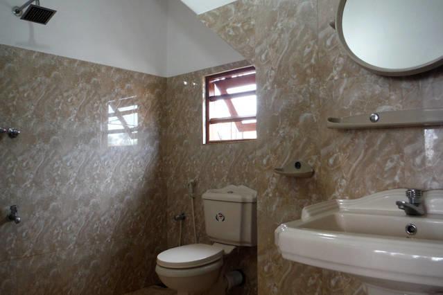 Githmini Beach House And Toures Hikkaduwa Bagian luar foto